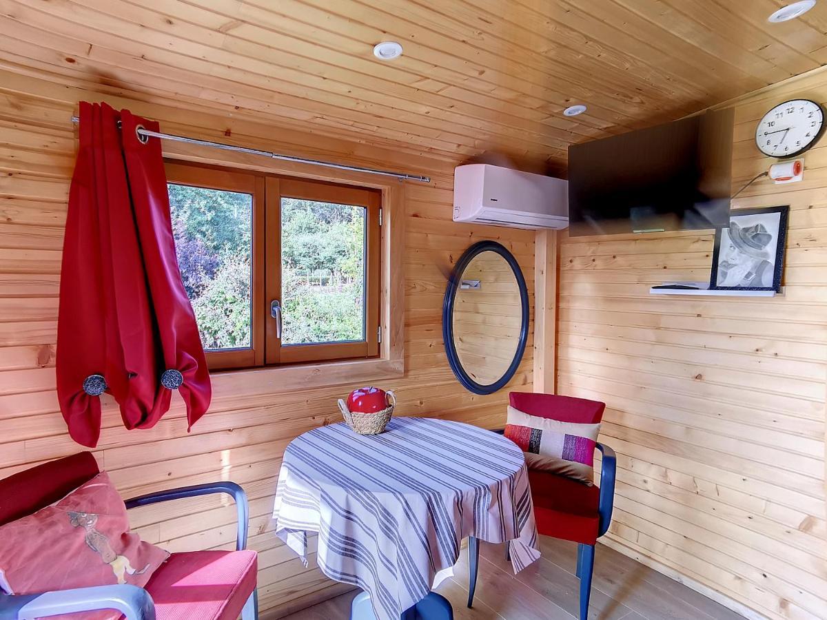 Hostal La Roulotte Du Cagire - 4 Pers - Pyrenees Villeneuve-de-Rivière Exterior foto
